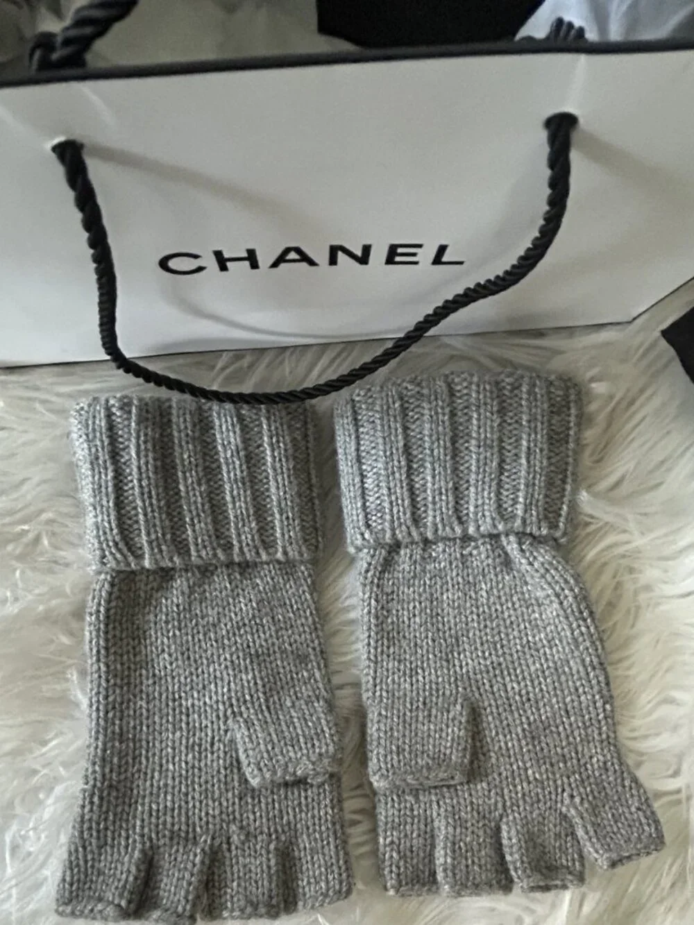 Chanel Cashmere Fingerless Chain Link CC Gloves Gray